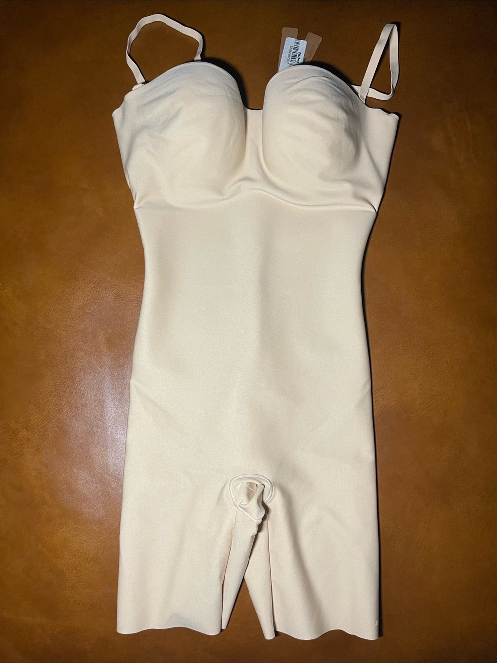 SKIMS Body CS Underwire Mid Thigh | Sand | Size M | NWT